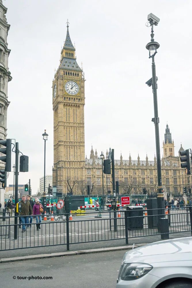 великобритания биг бен туристы. Legoland великобритания. лондон охранник биг бен. страж порядка гуляющий у биг бена. охрана биг бена.