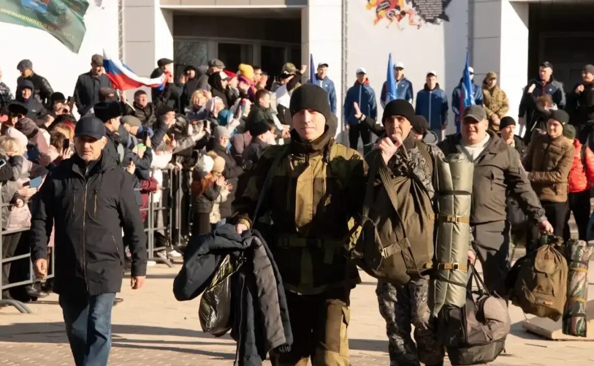 1 мая татарстан. Мобилизованные в Казани. Мобилизованные на сборном пункте. Мобилизация в Казани.