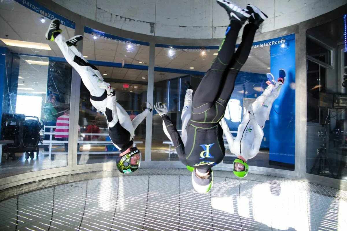 Оформление fly. Аэродинамическая труба Дубай. Аэродинамическая труба для параолимпийцев. Indoor Skydiving.