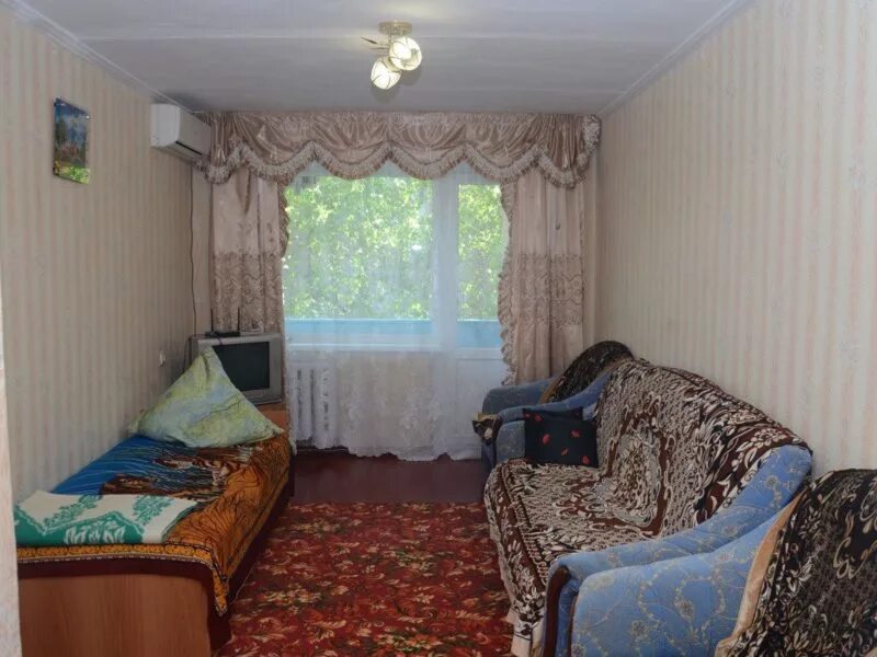 Розы люксембург 170. Ейск, ул. розы Люксембург, 170. Роза Ейска гостиница. Прачечная Ейск роза Люксембург. Кропоткина 1 Ейск суточно недорого цены.