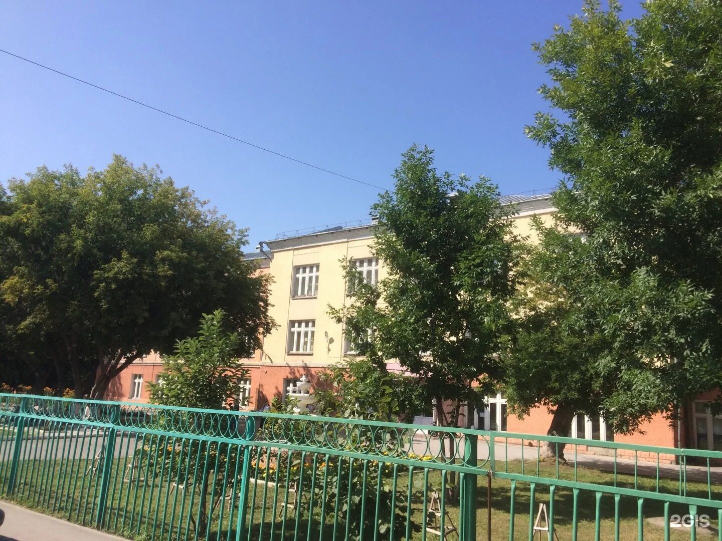 Школа 43 новосибирск. Ельцовская средняя школа. Школа 31 Новосибирск. Школа 77 Новосибирск.