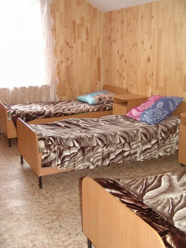 Комната в большом камне приморский край. Приморского комсомола 29 г большой камень. Большой камень квартира 5 этаж 30. Общежитие большой камень. Лагерь нептун большой камень.