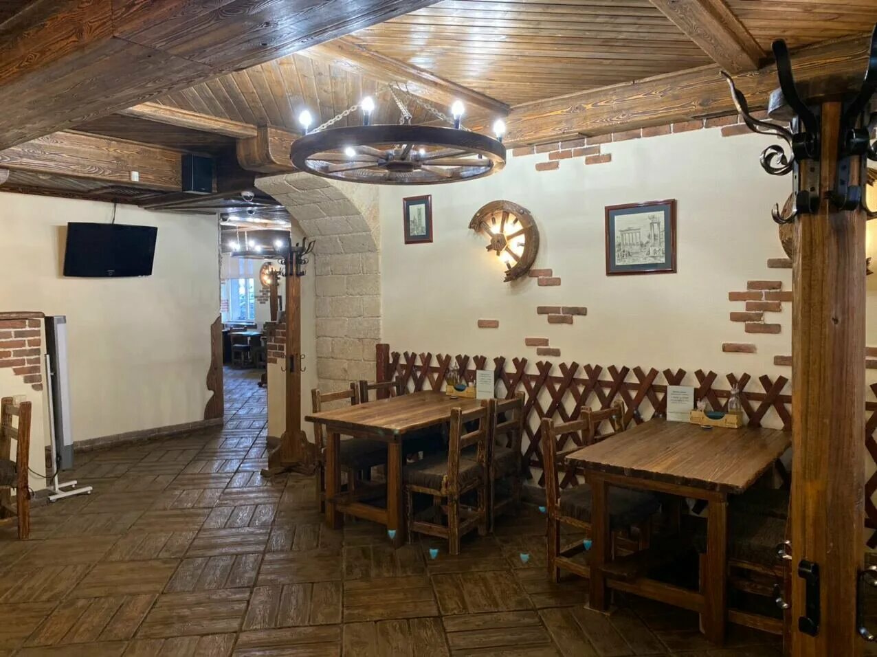 Король пиццы казань. Меню пиццерии арома казань. Арома пицца казань. Арома казань. Пиццерия арома казань баумана.