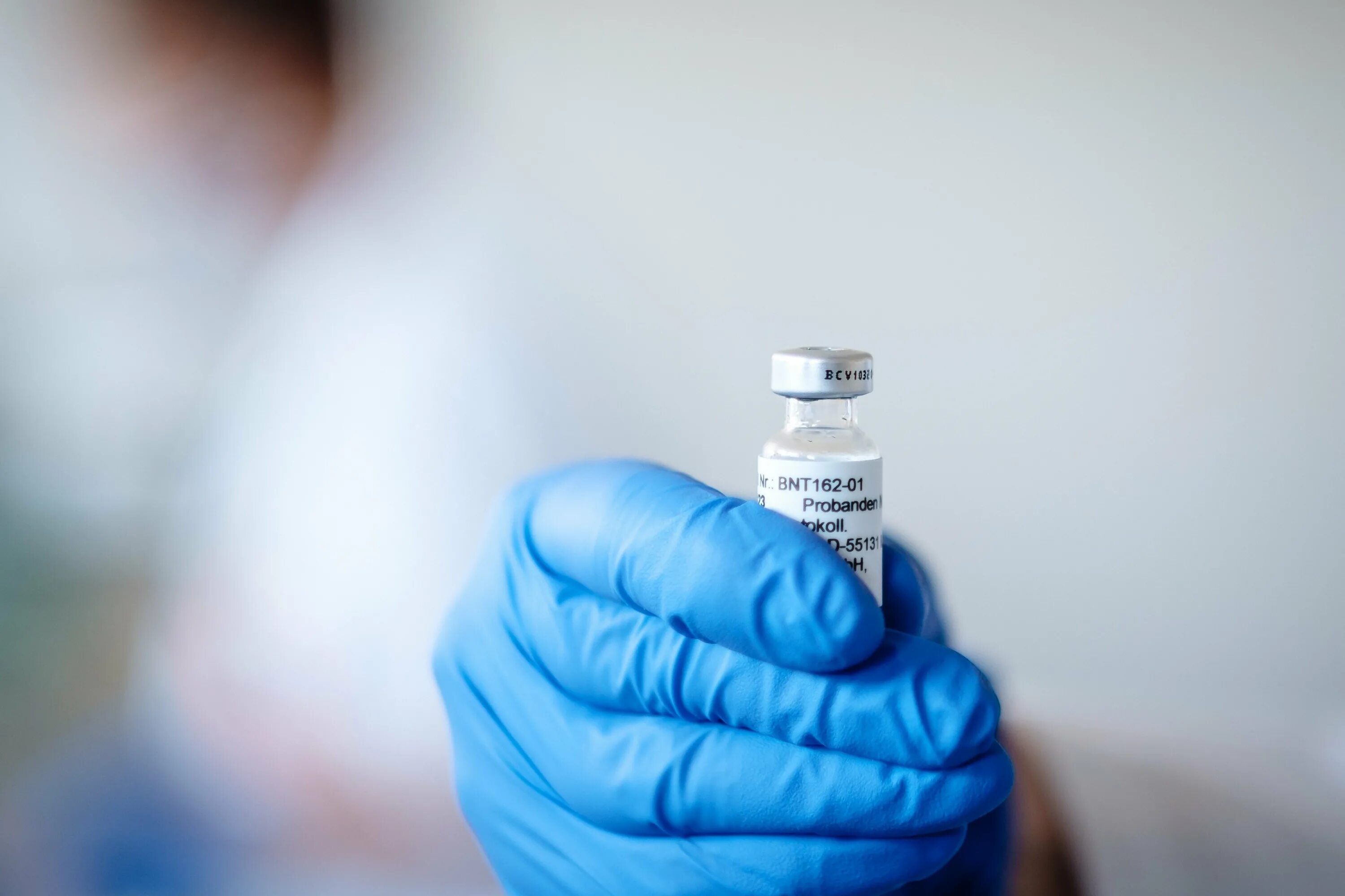 Пфайзер вакцина от коронавируса. Вакцины pfizer-biontech. вакцина пфайзер коронавирус. pfizer biontech vaccine. вакцинация от коронавируса файзер.