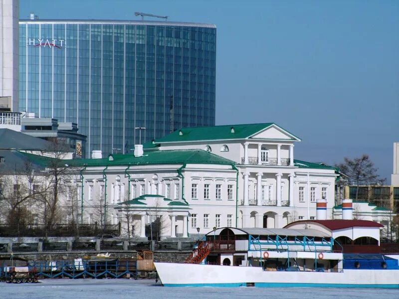 Дом главного горного начальника екатеринбург. Екатеринбург набережная рабочей молодежи 3. Дом главного начальника горных заводов хребта уральского. Екатеринбург набережная рабочей молодежи 3. Дом главного начальника горных заводов хребта уральского.