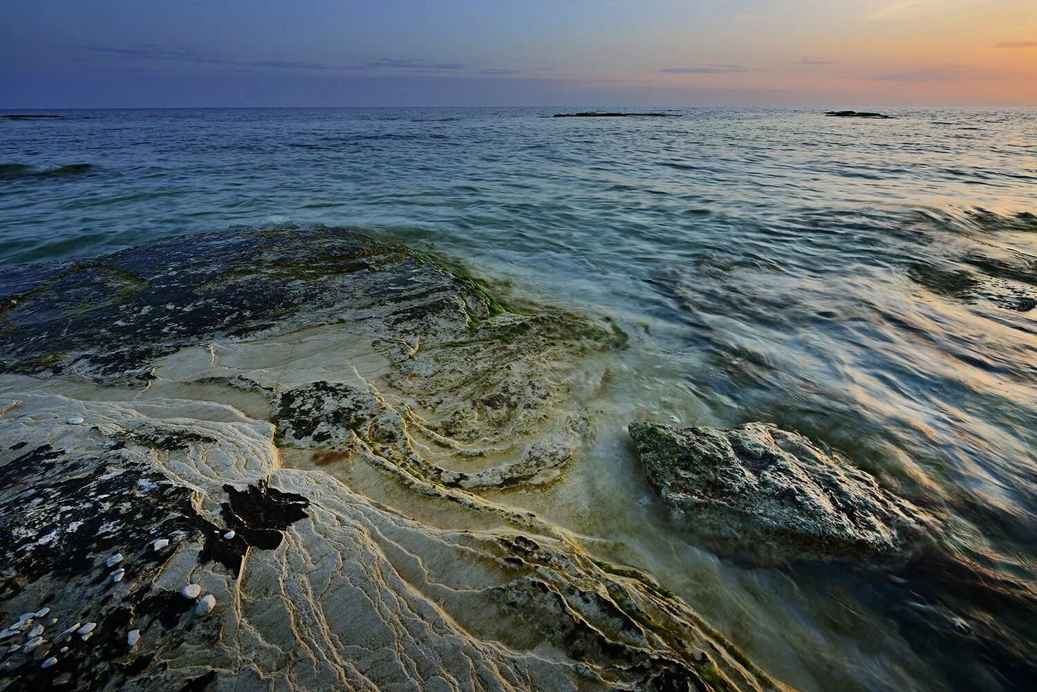 Каспийское море. Каспийское море озеро. Каспий тенизи. Крупнейшее море-озеро – Каспийское море.