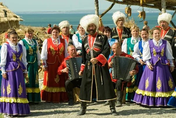 Коренное население кубани. Коренные народы кубани. Кухня народов кубани атамань. Казачья культура. Традиционные занятия адыгейцев.