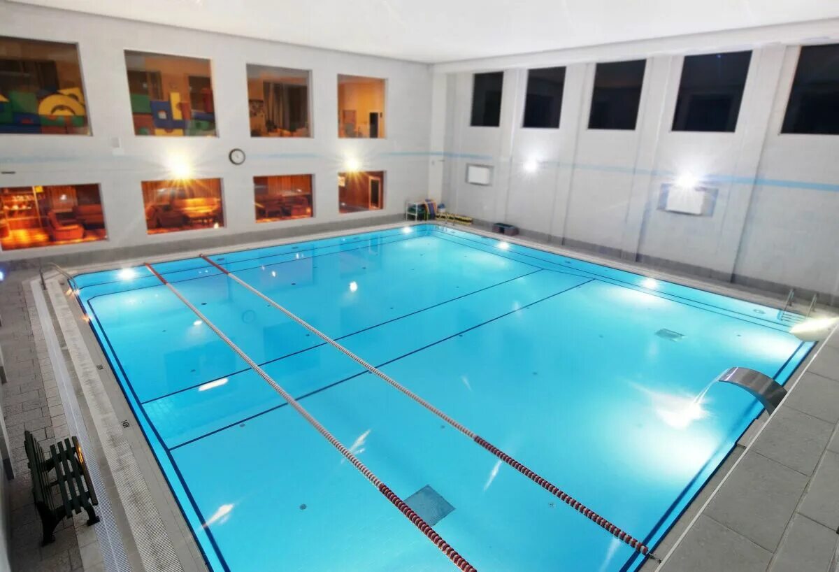 Бассейн спортзал оранж. Идеал фитнес лапино. Оранж фитнес новое лапино. Оранж фитнес новое лапино. Orange fitness лапино.