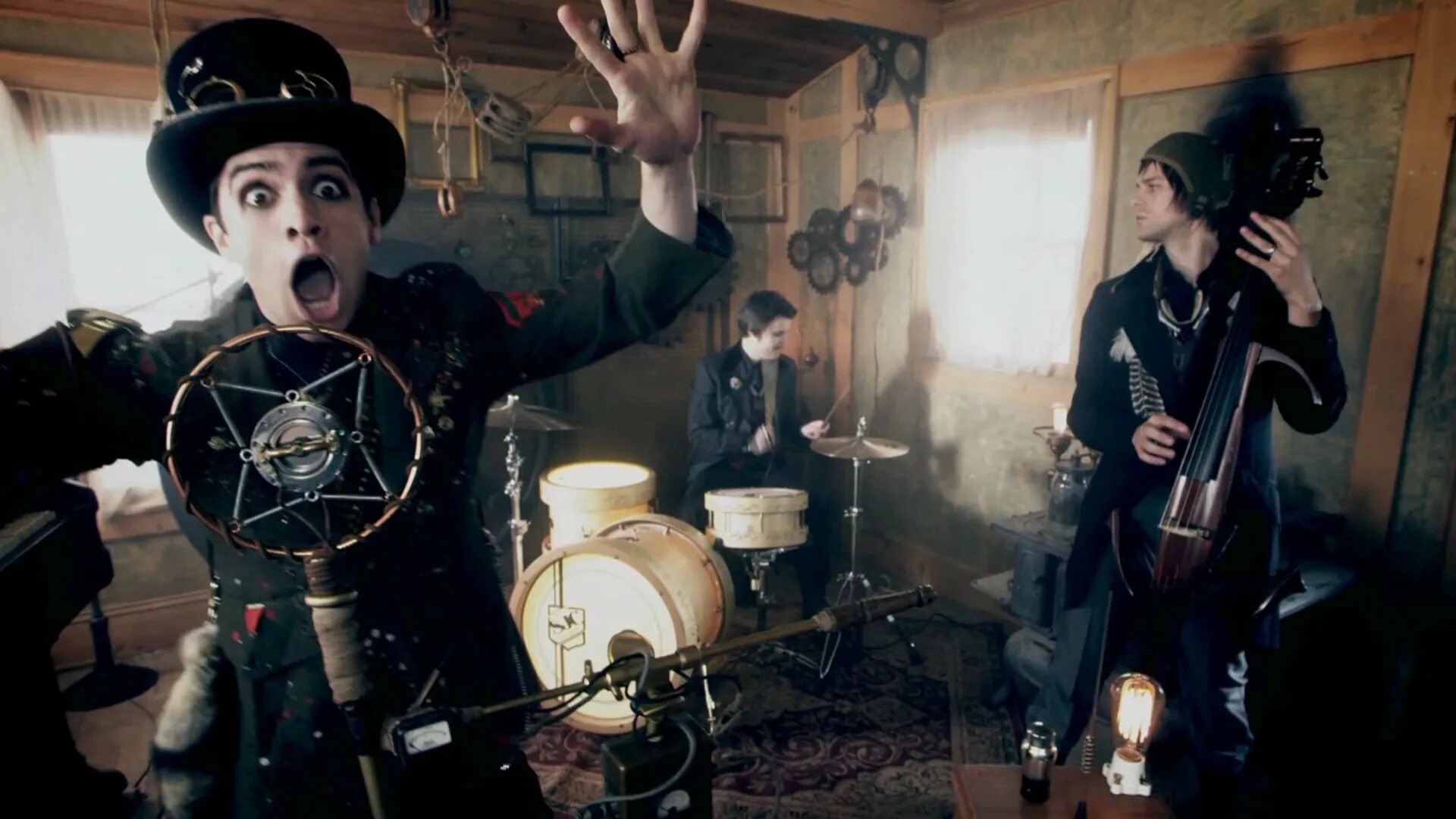 Panic at the disco mona lisa. Брендон ури мона лиза. The ballad of mona lisa tabs. Брендон ури mona lisa. Mona lisa panic.