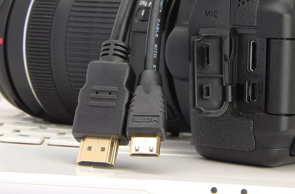 Разъем фотоаппарата canon. Canon 600d HDMI. Nikon d5100 HDMI кабель. Canon 5d с HDMI. Кабель для фотоаппарата Canon 1100 д HDMI.