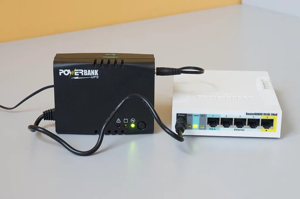 Роутер 12 вольт. Rb951ui-2hnd. бесперебойник для wifi роутера. ups 12v для роутера. ибп 12 вольт для роутера.