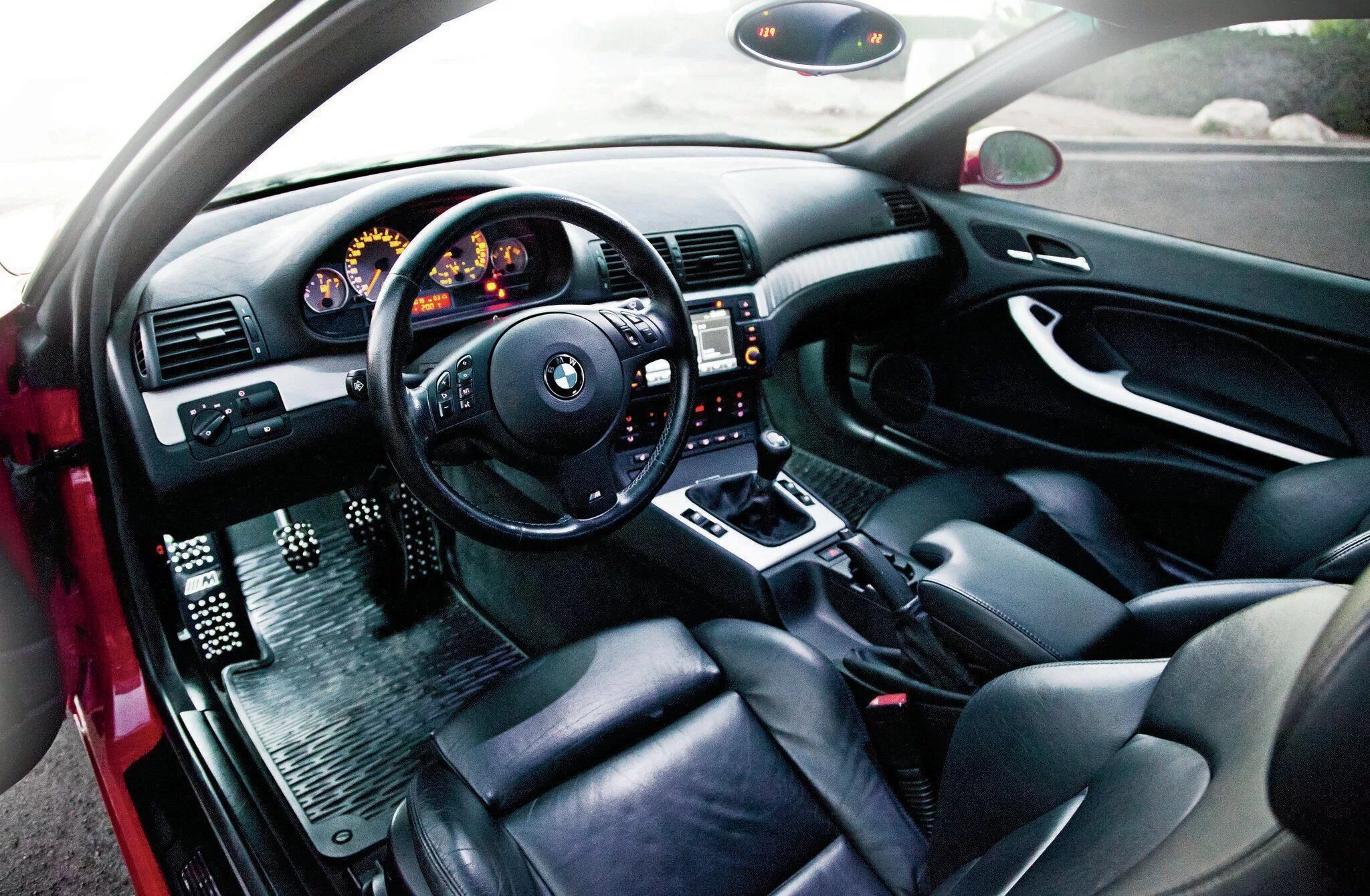 Автомат е46. BMW m3 e46 салон. BMW e46 Coupe Interior. BMW 3 e46 Interior. BMW m3 e46 Coupe салон.