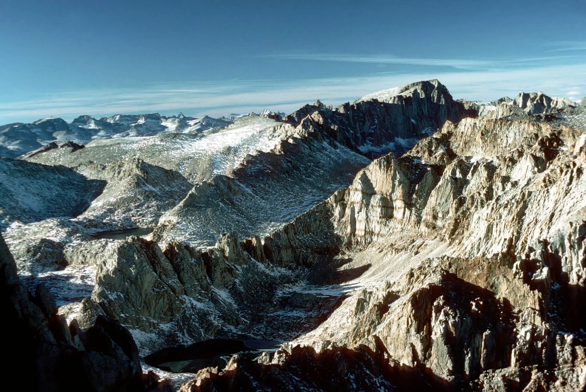 Горы находящиеся в америке. Гора уитни. гора уитни калифорния. mount whitney гора. белые горы калифорнии.