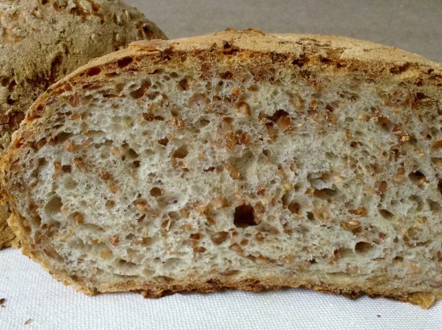 Ржаной хлеб на кефире рецепт. Хлеб зернышко. Датский ржаной зерновой хлеб. Хлеб своими руками фото. Домашний хлеб фото.
