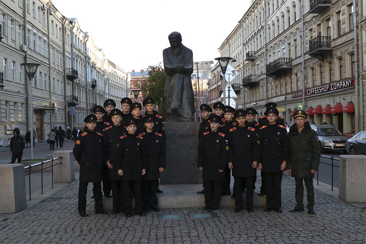 Найдите угол сву. Санкт-Петербургское Суворовское военное училище. СПБСВУ МВД РФ. Каникулы в Суворовском училище в Санкт-Петербурге. Санкт-Петербургское Суворовское военное училище Московский проспект.