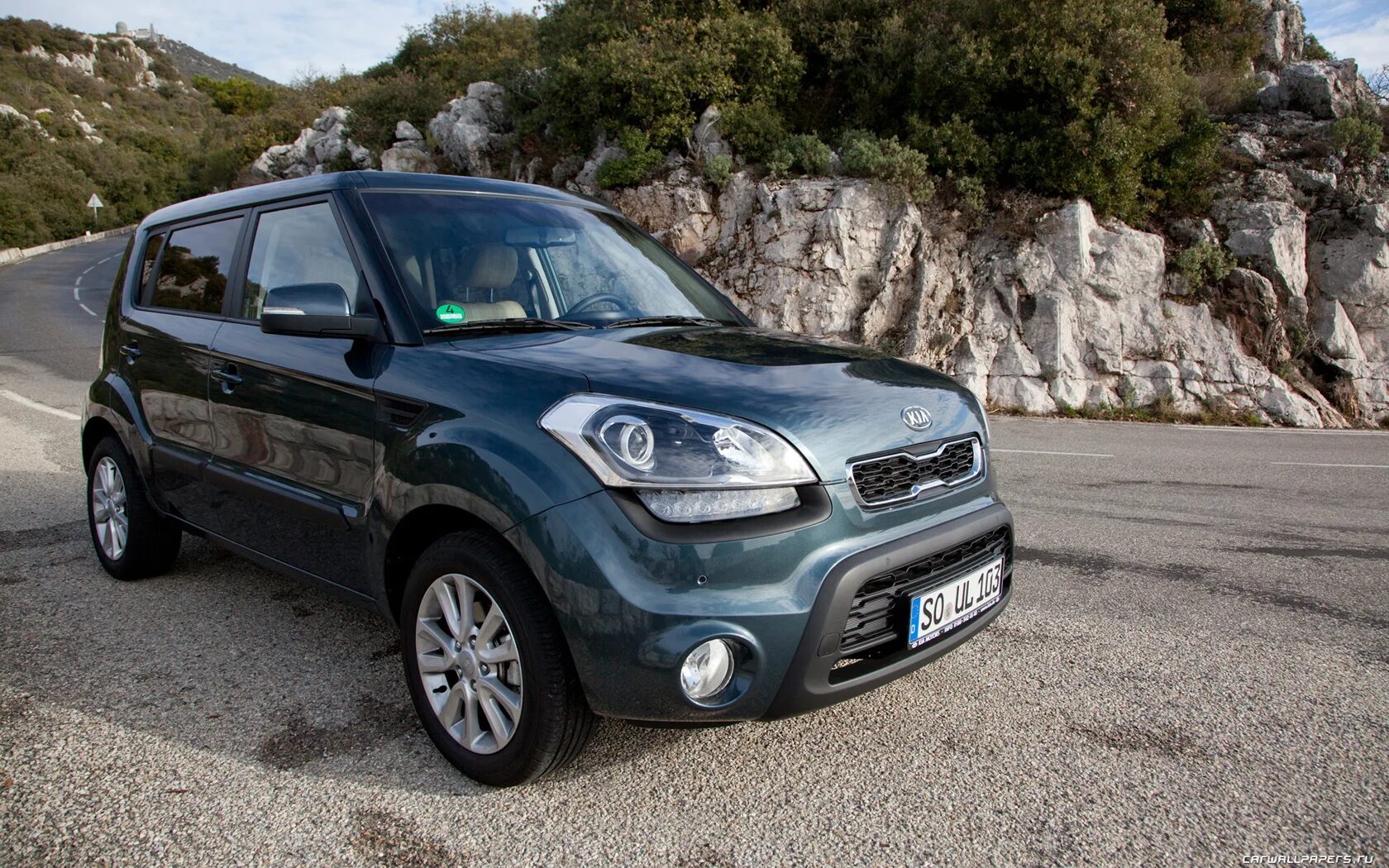 Подходит на киа соул. Киа соул 3 зеленая. Киа соул 2011 синий. Kia Soul 2011. Киа соул ам 2011.