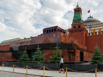 Убрать мавзолей
