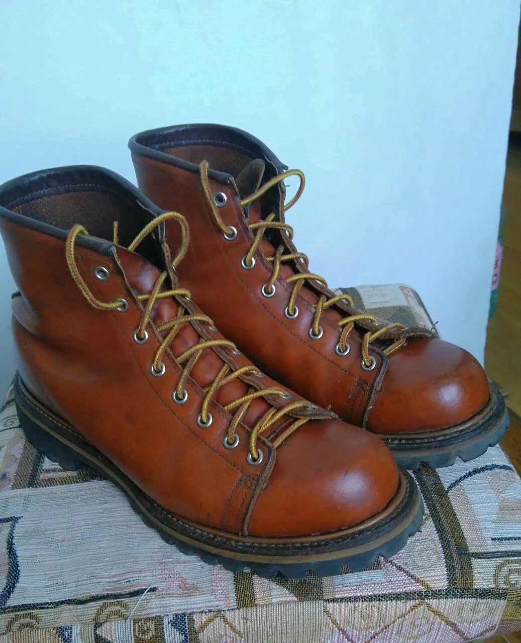 Red Tornado ботинки. Берцы Red Wing Shoes 9 3e 07224. Red Wing рабочие сапоги. Вечные ботинки. Авито мужские обувь бу