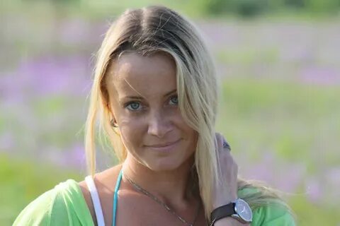 Былғары юбкадағы порно фото