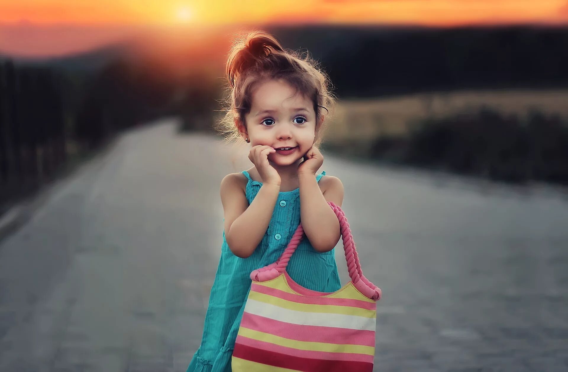 Children pic. Девочка. Ребенок девочка. Маленькая девочка улыбается. Красивые малыши девочки.