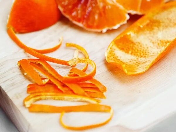 Использование кожуры. Цедра апельсина (апельсиновые дольки),100г. Без альбедо цедра мандарин. Цукаты апельсина. Цедра лимона и апельсина.