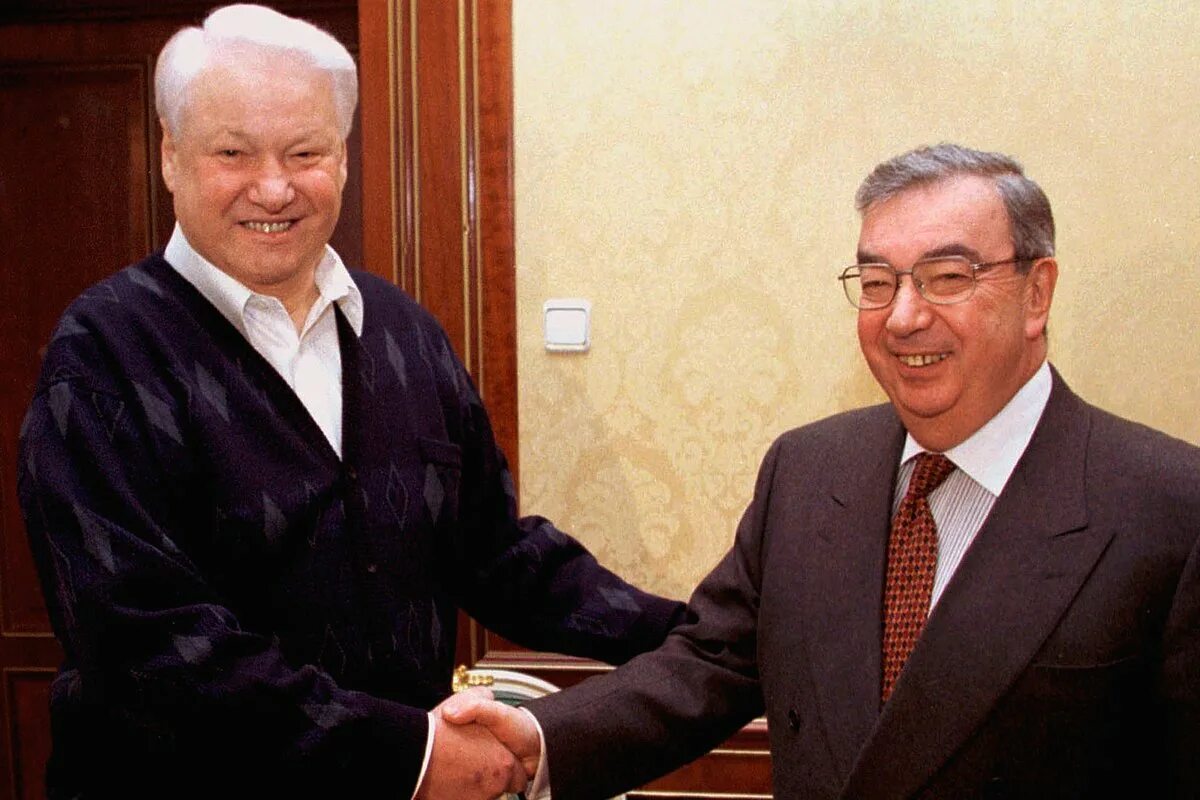 Примаков программа. Примаков и ельцин. примаков евгений максимович. примаков 1998.