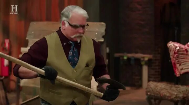 доуг маркаида между молотом и наковальней. келли между молотом и наковальней. между молотом наковальней 3. между молотом и наковальней сериал. бен эббот кузнец.