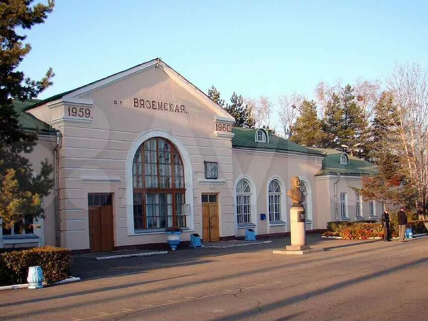 Погода на месяц вяземский хабаровского. Облучье зима 1989 год. Город вяземский хабаровский край. Памятники города вяземского хабаровского края. Горячие источники хабаровский край вяземский.