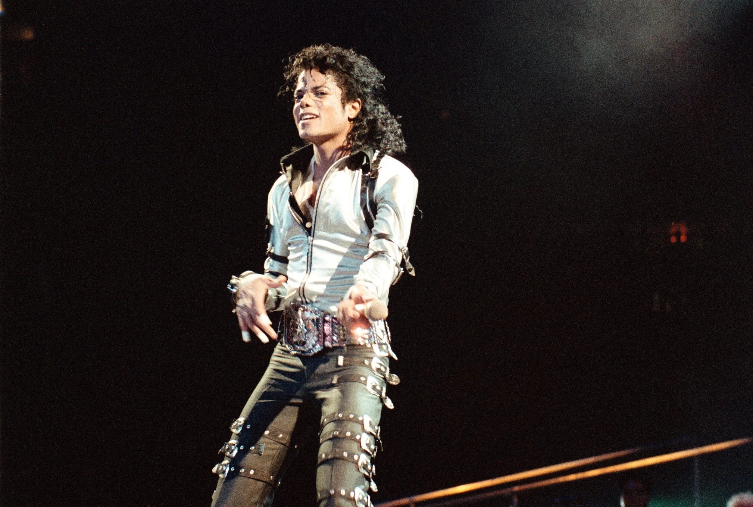 Все клипы майкла джексона. Michael Jackson 1996. Michael Jackson Bad Tour 1988. Bad World Tour Michael Jackson.