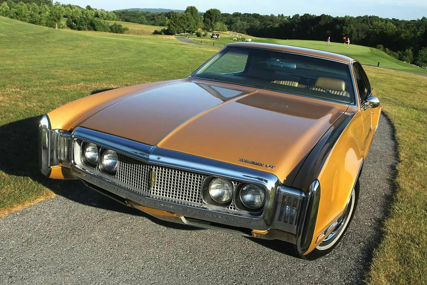 Американские машины 70. Oldsmobile Toronado gt 1970. Олдсмобиль 70. Oldsmobile 70s. Маслкар Олдсмобиль Торнадо 1967.