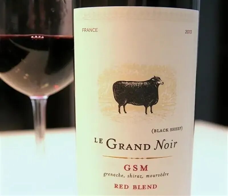 Legrand noir. Вино Ле Гранд Нуар Мальбек красное. Вино Ле Гран Нуар Мальбек красное полусухое. Grand Noir вино GSM. Вино Grand Noir красное.