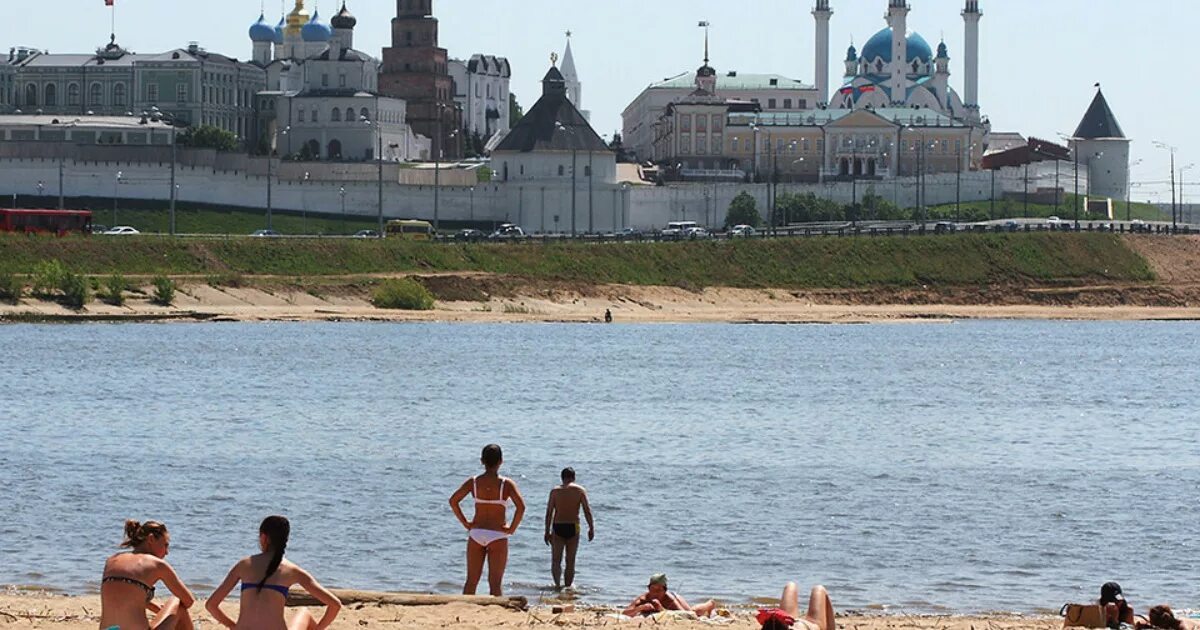 Пляж нижнее Заречье Казань. Пляж Локомотив Казань. Казань Волга река пляж. Пляж в Казани на Волге. Каким будет лето татарстане