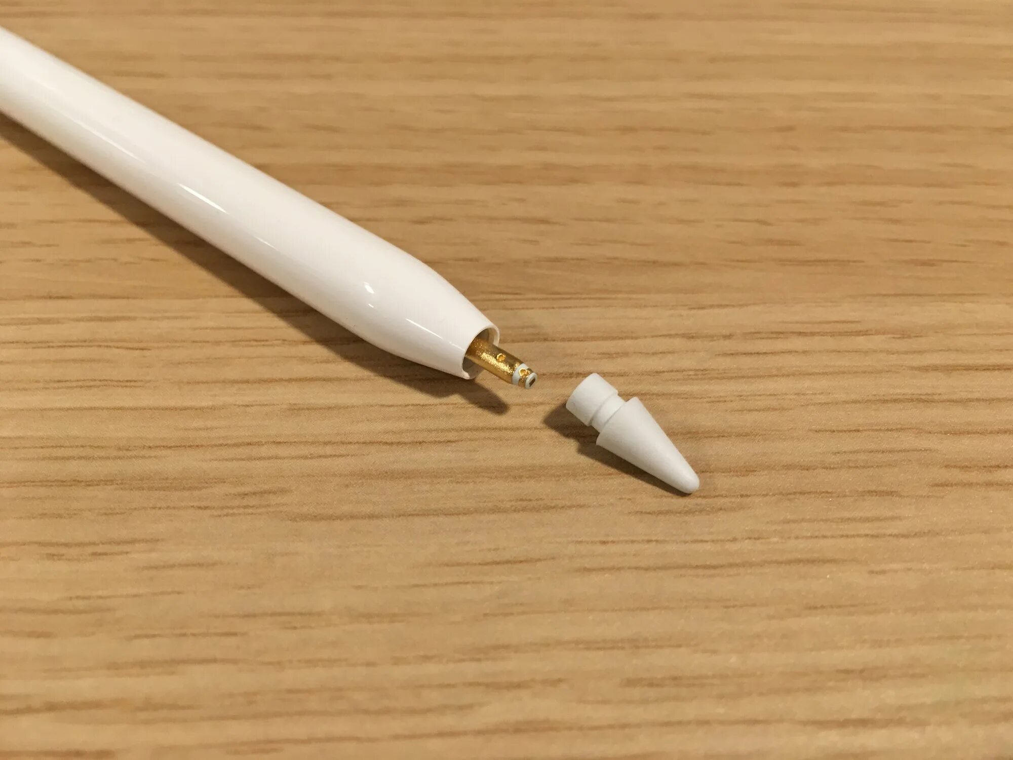 Apple Pencil 1 поколения. Наконечник Apple Pencil 2. Наконечники на эпл пенсил 2. Наконечник для стилуса белый Apple Pencil.