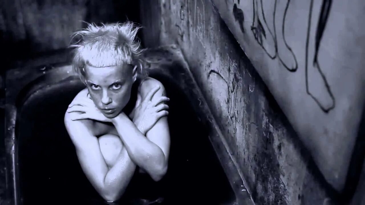 Группа die antwoord. Зеф. Йоланди фиссер с дочкой. Йоланди и ниндзя. Die antwoord i freaky.