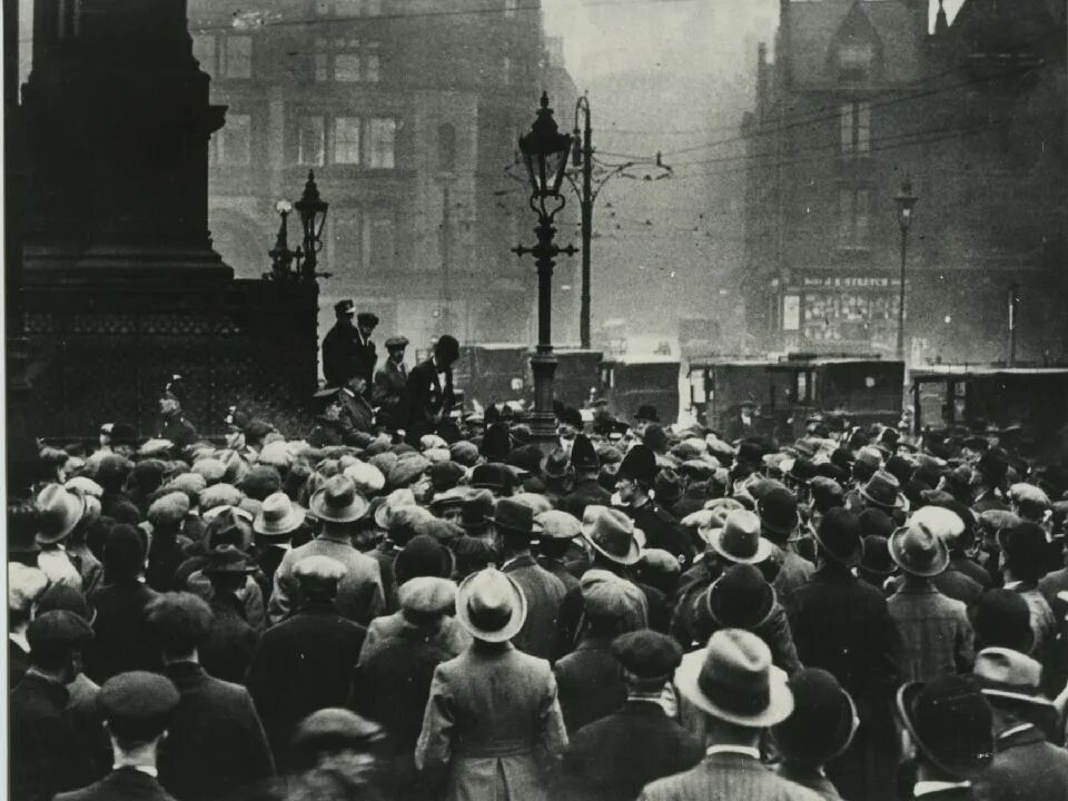 Какое движение было в 20 веке. Всеобщая забастовка рабочих в Великобритании 1926. Всеобщая стачка 1926 г в Великобритании. Всеобщая стачка в Англии.май 1926 года. Великобритания в 1920-е гг. экономический кризис.
