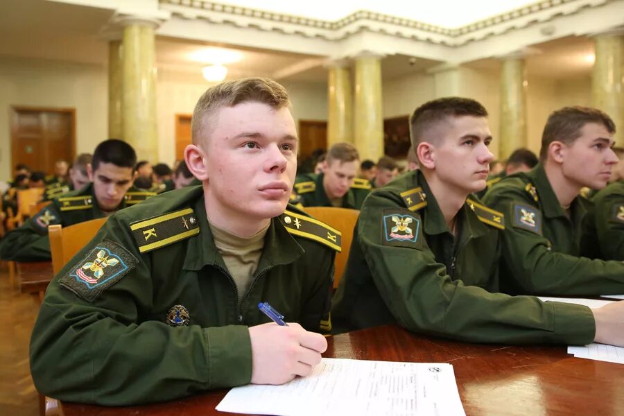 Размеж вка. Курсанты вка им можайского. военно-космическая академия имени а ф можайского курсанты. курсанты можайской академии. вка имени можайского санкт-петербург.