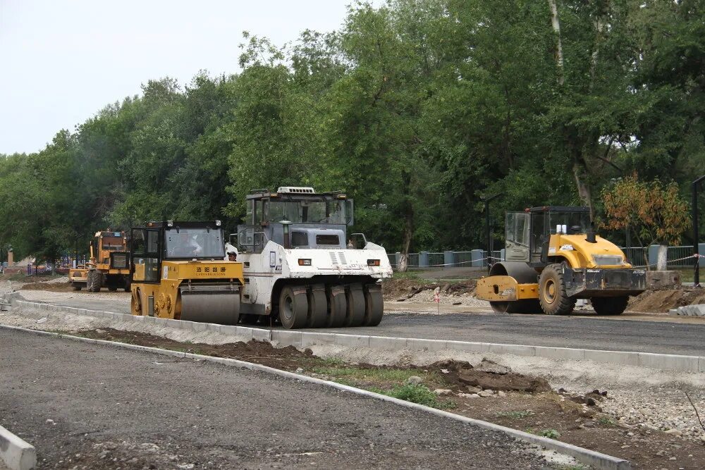 Строительстово околозолоотвала в Усть Каменогорске.