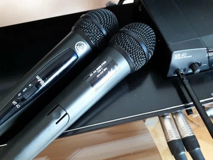 Микрофон akg uhf ht40. Микрофоны akg wms40. Sa-ht40. Akg ht 40 pro. Радиосистема akg wms40pro.