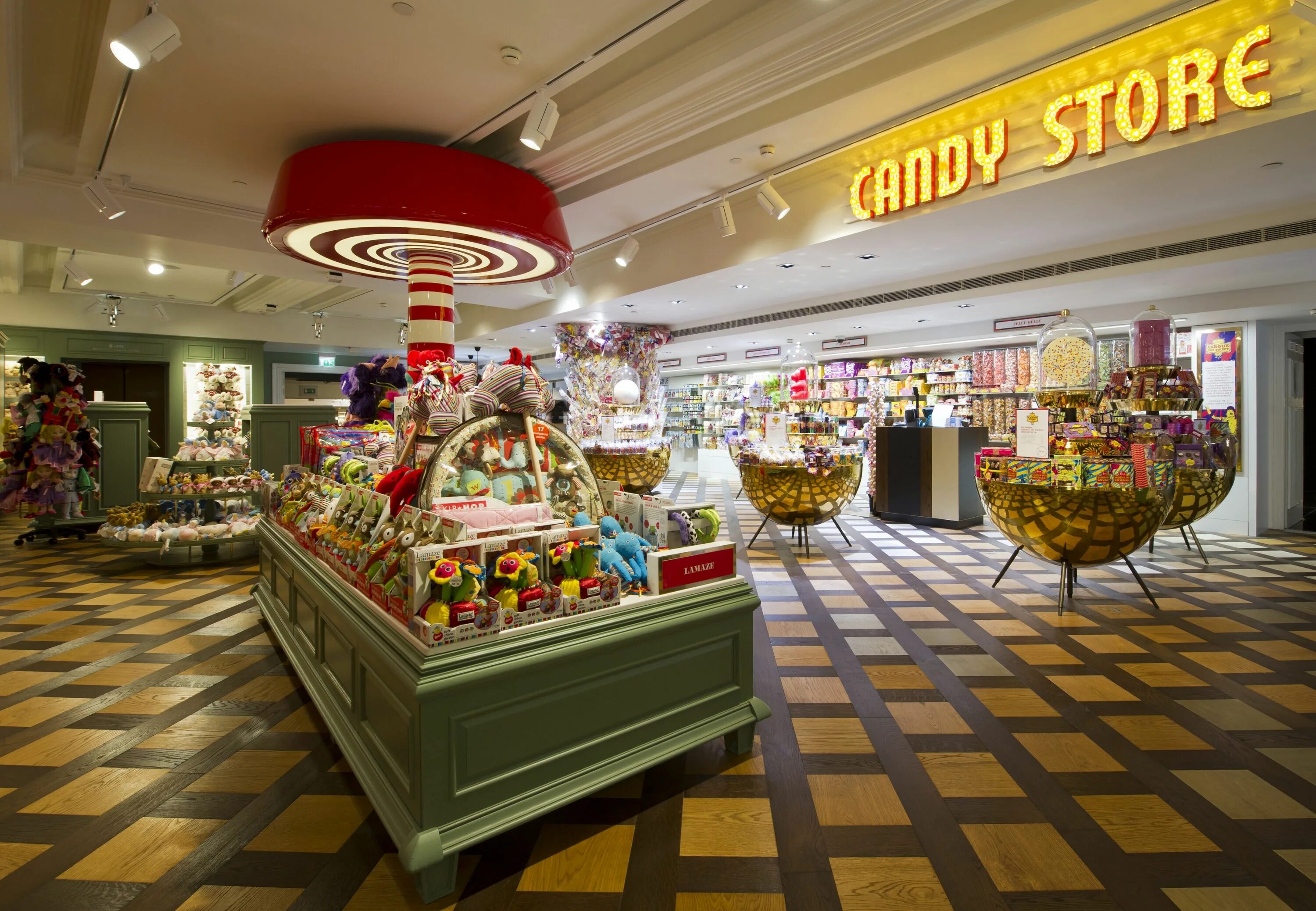 Candy candy shop 1. Магазин сладостей. Harrods игрушки. Candy Store. Игрушки магазин Хэрродс.