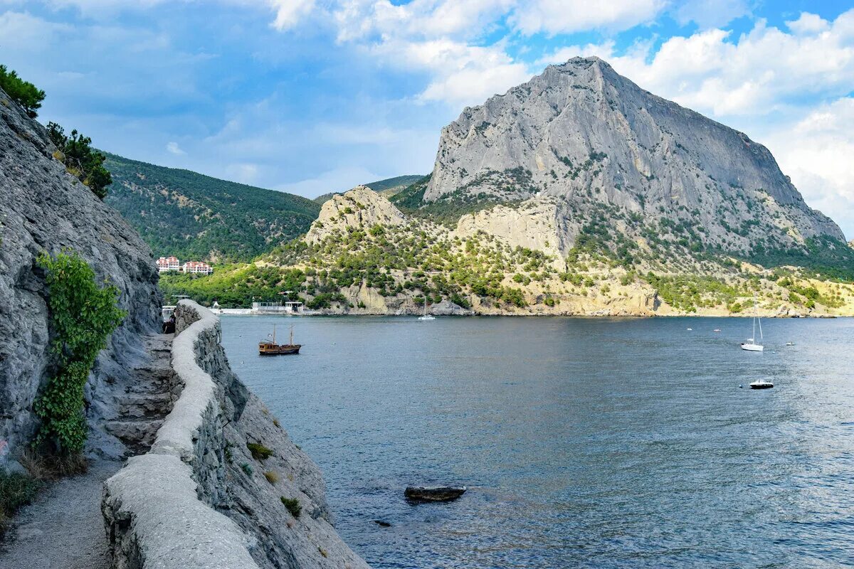 Крым туристический. Судак новый свет фото. Южный берег крыма. Пансионат "новый свет" (судак). Новый свет архитектура.