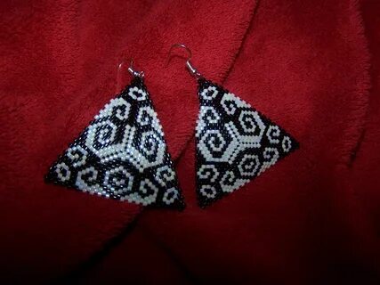 Серьги из бисера крест