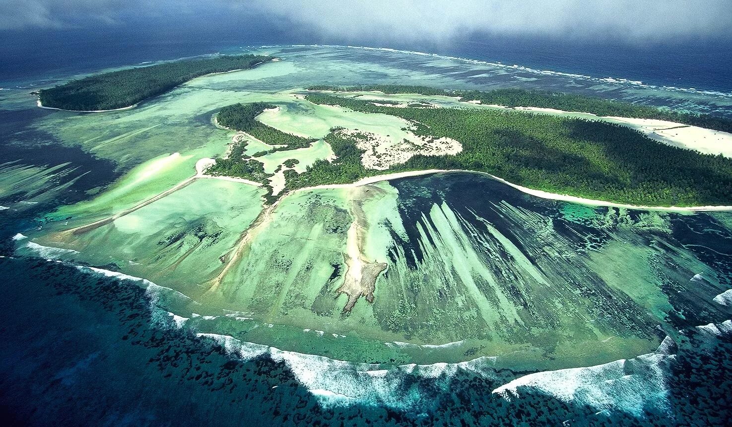 Географические острова. Сейшелы Амирантские острова. Остров Науру Микронезия. Науру, тихий океан. Poivre Atoll.