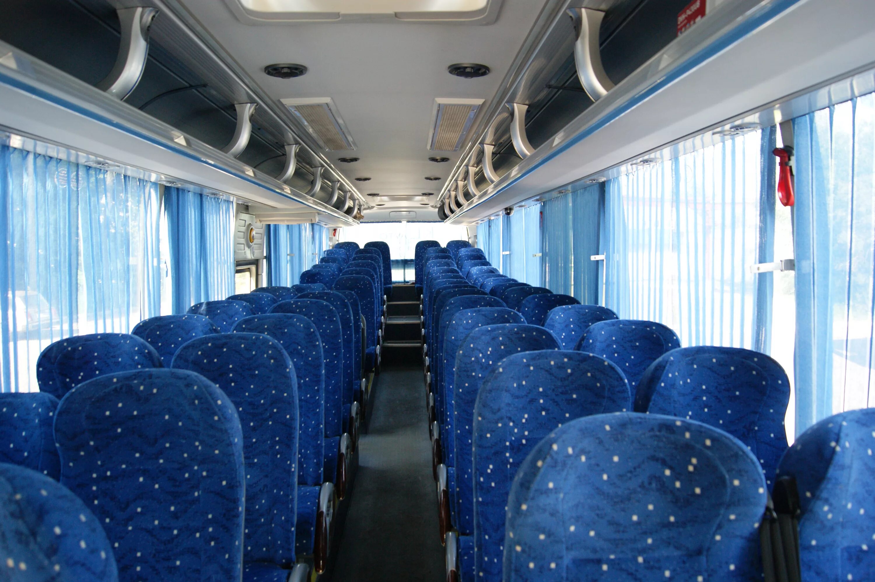 Yutong bus. Yutong zk6122h9 салон. yutong zk6938. yutong 6122 салон. автобус ютонг 6122.