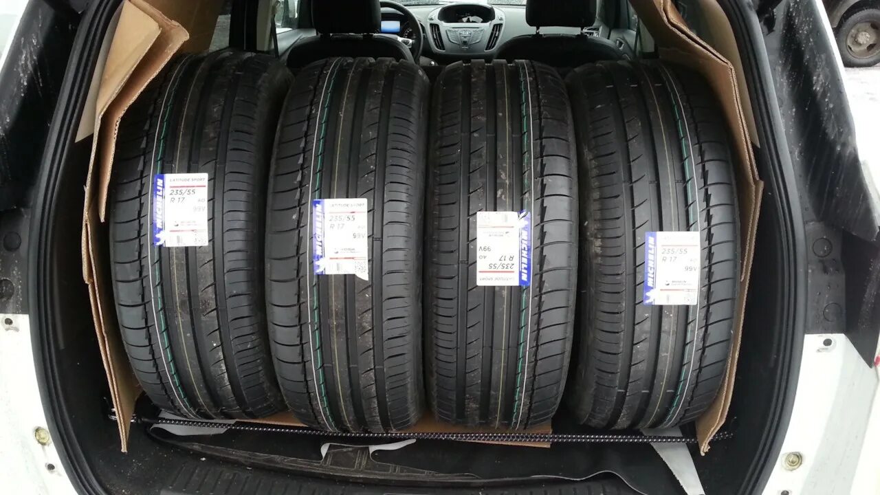 Michelin latitude r17. Michelin Latitude Sport 235/55 r17. Мишлен 235/55 r17 лето. Michelin 235/55r17 99v Latitude Sport ao TL. 235/55 R17.