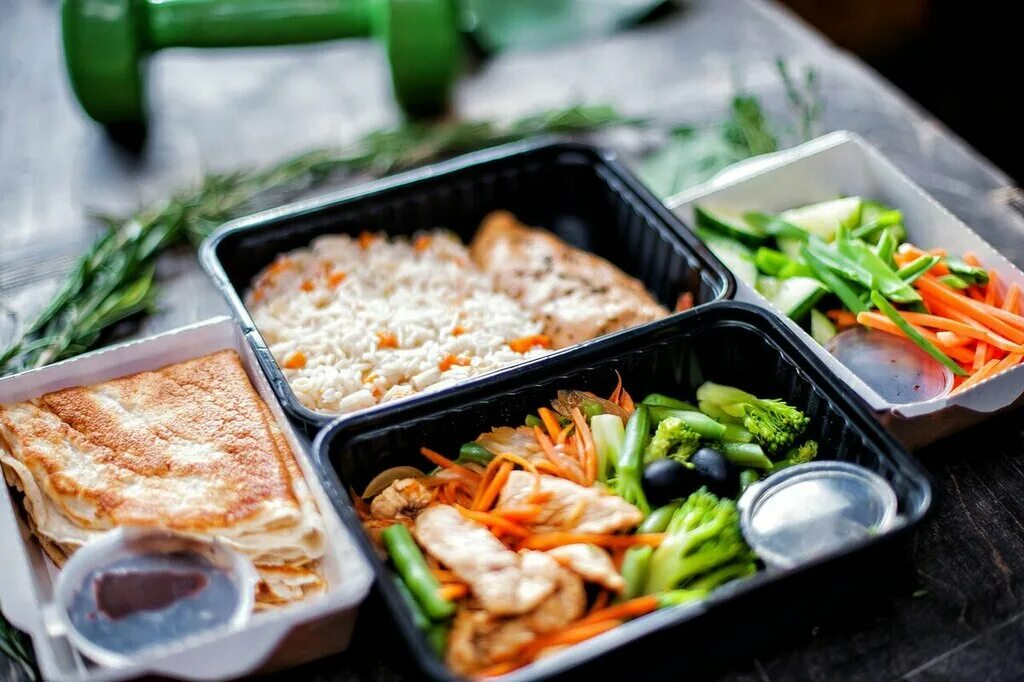 Еда из ресторана на дом. Еда из ресторана на дом. Вкусный обед. Еда из ресторана на дом. Готовая еда.