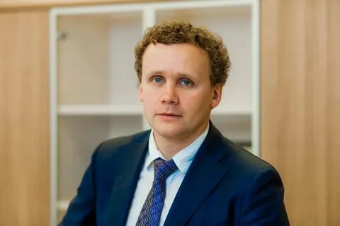 Стройтрест директор