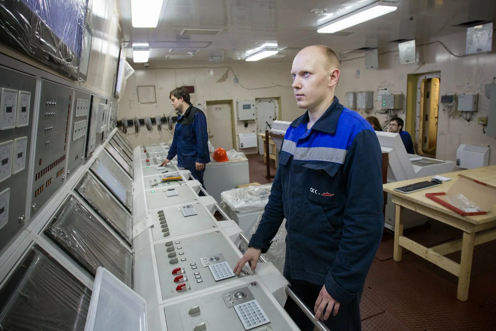 Плавучая аэс академик. Ломоносов плавучая атомная станция. ПАТЭС академик Ломоносов. Плавучая атомная станция академик Ломоносов. АЭС академик Ломоносов (ПАТЭС).