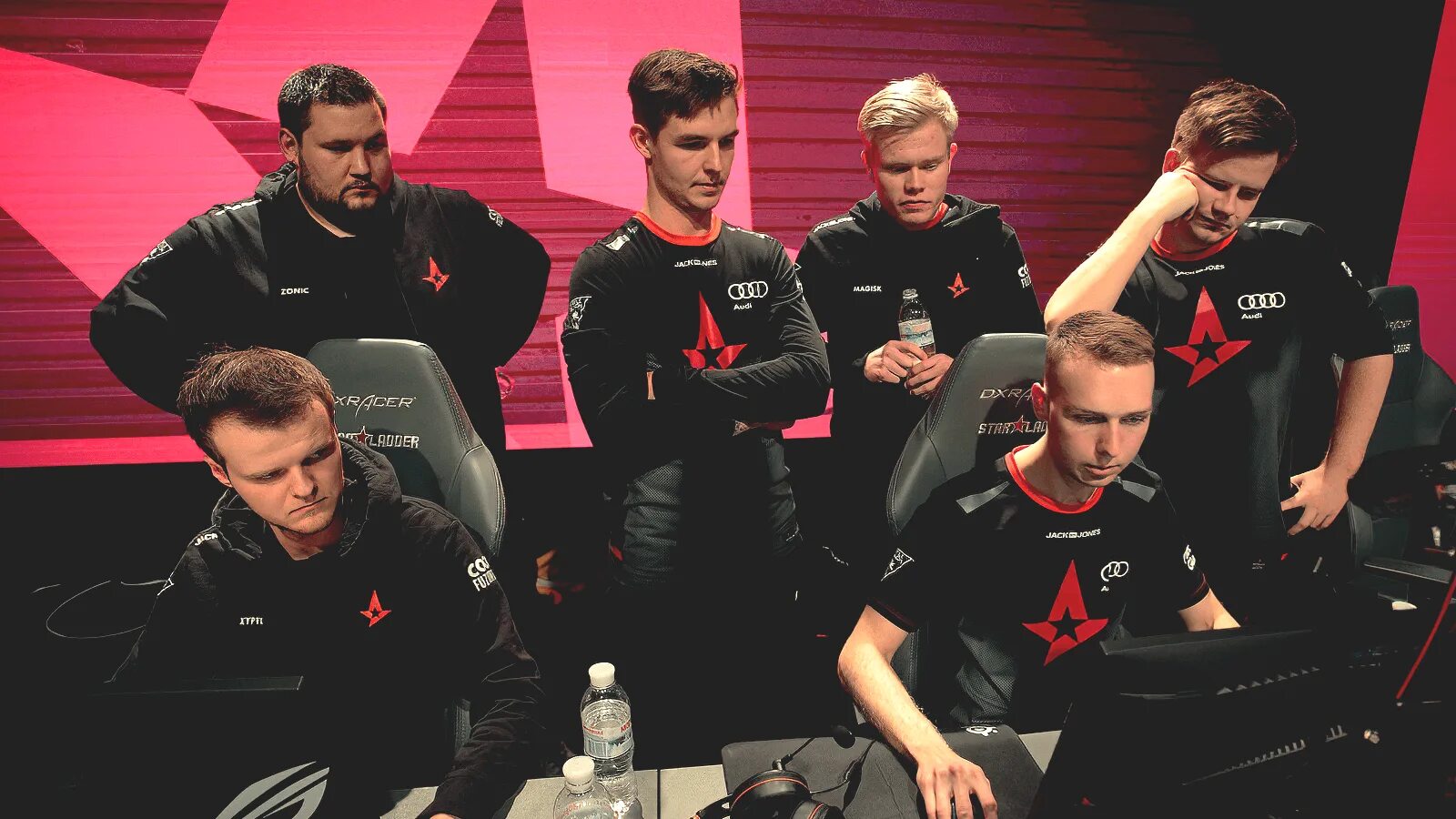 Astralis complexity gaming. Астралис кс го. астралис 2018. astralis дота 2. состав астралис кс.