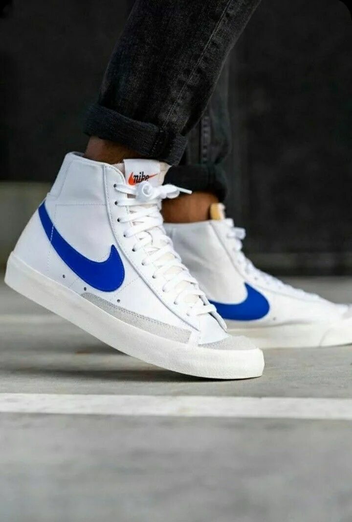 Блейзеры кроссовки найк. Найк блейзер МИД 77. Nike Blazer Mid 77 Vintage Blue. Найк блейзер МИД 77 Винтаж. Nike Blazer Mid 77 голубые.