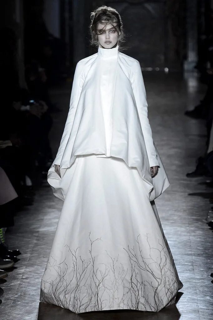 Мод попит. Gareth Pugh. Gareth Pugh 2013. Gareth Pugh фэшн. Гарет пью коллекции.